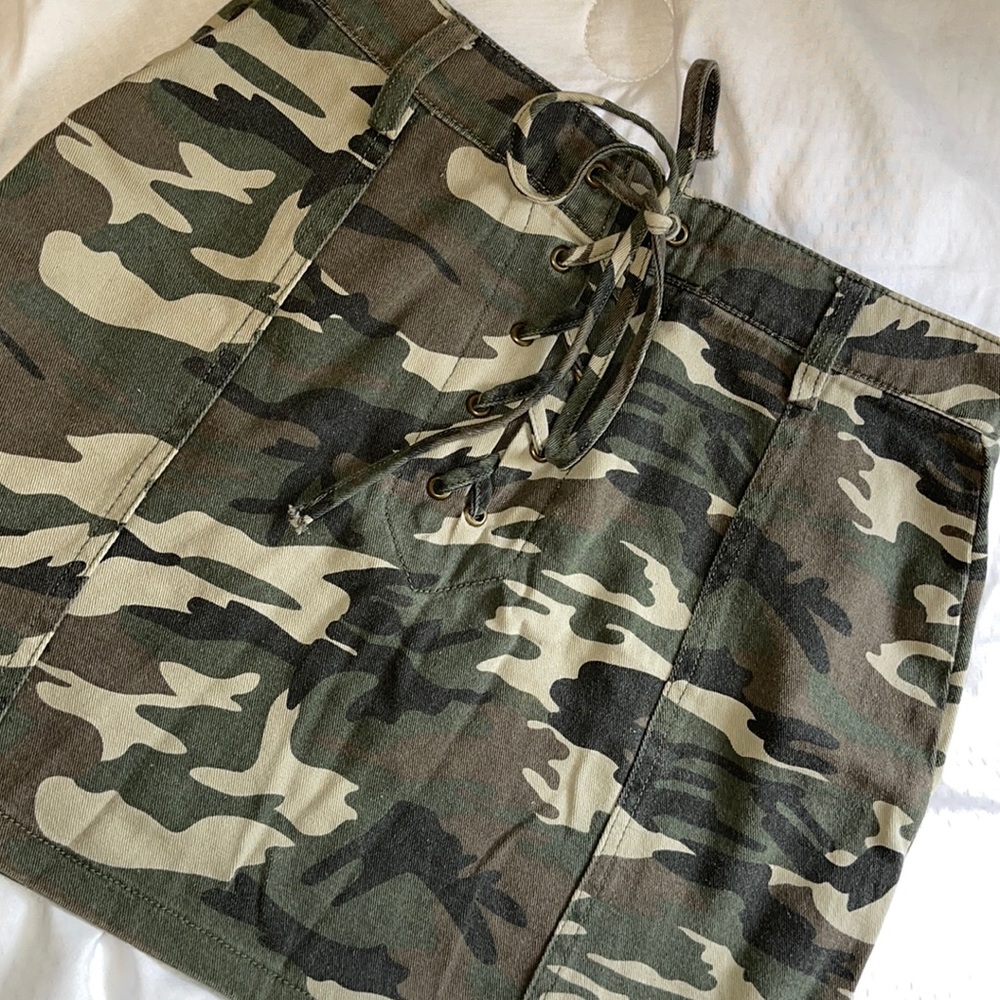 Forever 21 camo mini skirt.